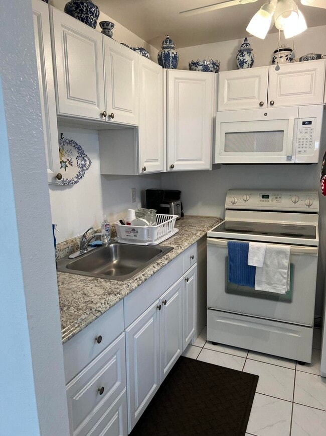 Building Photo - 173 Coventry E