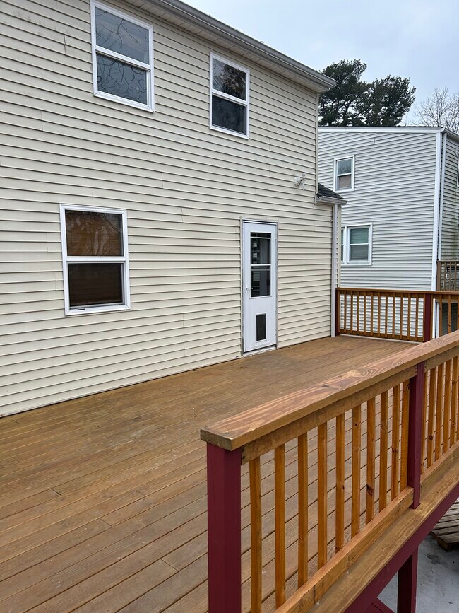 Foto del edificio - 4 Crown Ave