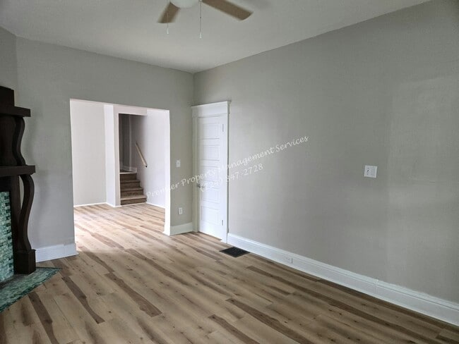 Building Photo - 1429 Hall Ave