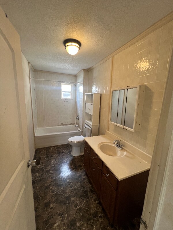 Foto del edificio - 1349 E Walnut St