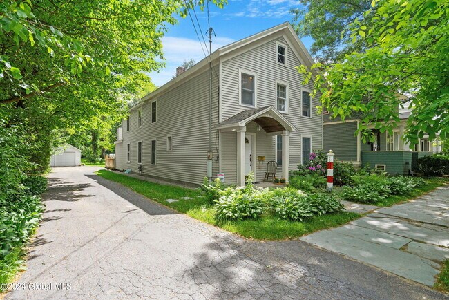 Foto del edificio - 246 Caroline St