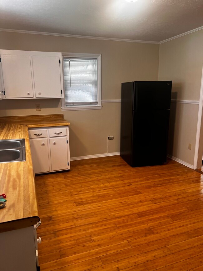 Foto del edificio - 3607 Sink Valley Rd