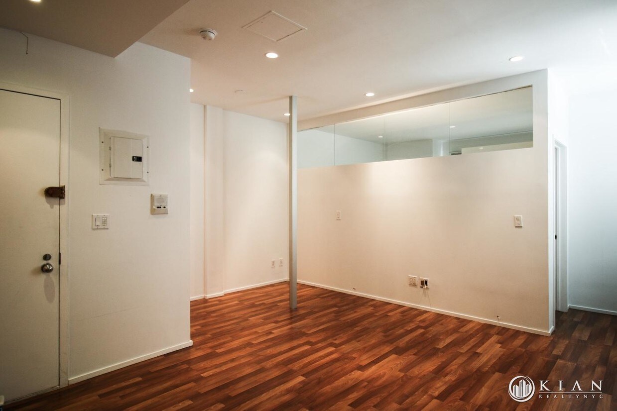 Foto principal - 153 E 87th St