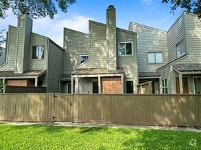 Building Photo - 11731 Lakeside Pl Dr