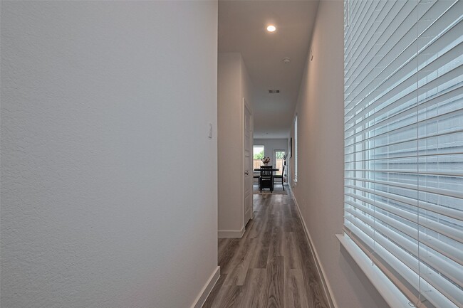 Building Photo - 10405 Hadley Pk Trl