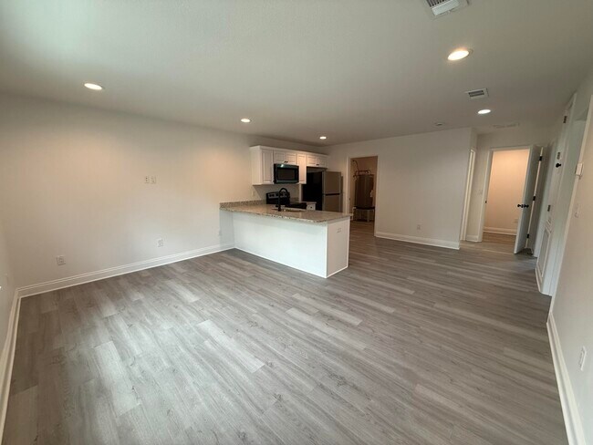 Foto del edificio - 32 Constitution Ave