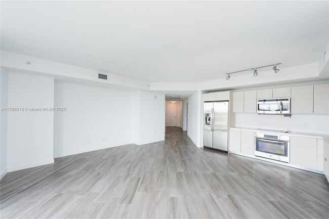 Building Photo - 4250 Biscayne Blvd