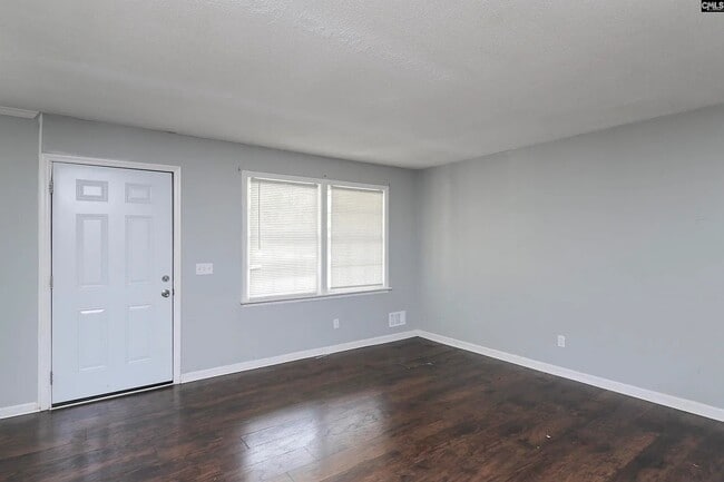 Building Photo - 2109 Apple Valley Rd
