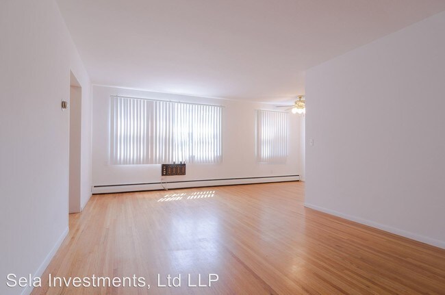 Building Photo - 2836-3536 Aquila Ave S