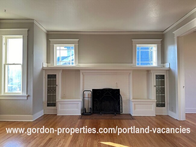 Building Photo - $1,995.00 - N Holland St - Vintage 3 bedro...