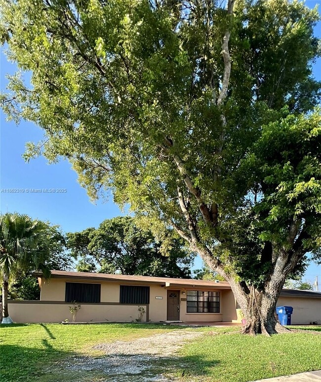 Building Photo - 10110 Pan American Dr