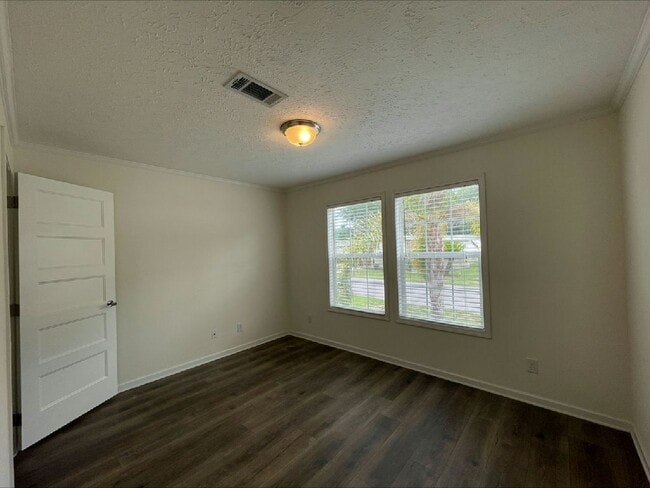 Building Photo - 13203 Grape Ave