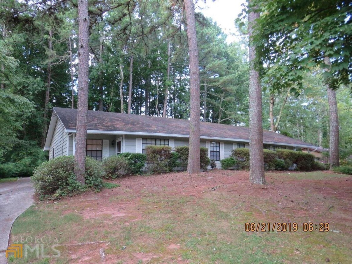 5563 Cir, Norcross, GA 30093 Townhome Rentals in Norcross GA