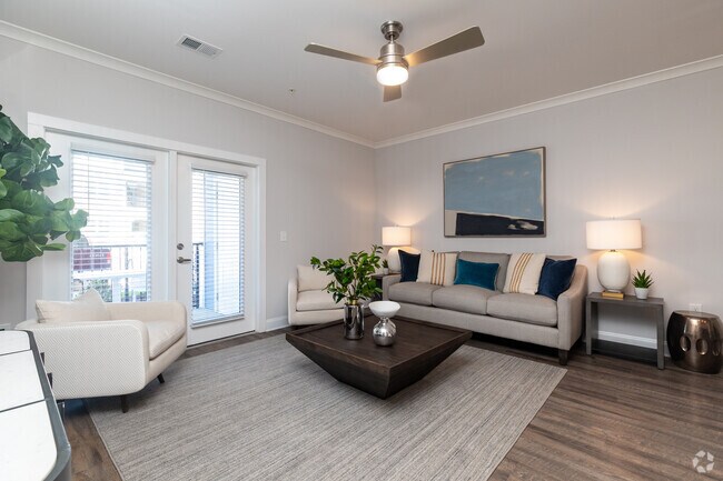 2HAB, 2BA - Sala de estar - Retreat at Sixty-Eight