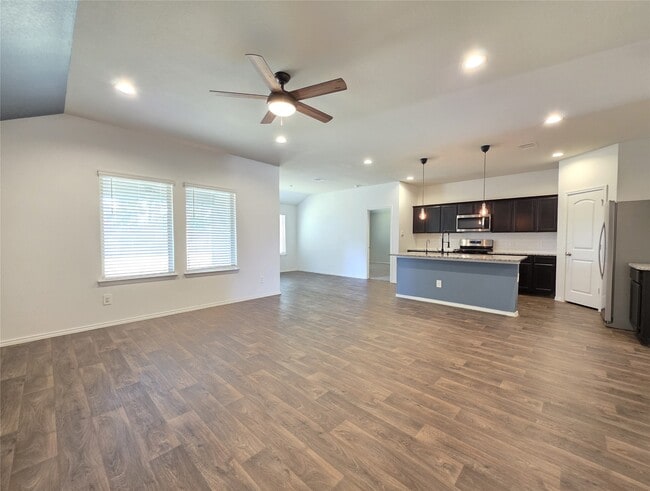 Building Photo - 40563 Birch Shadows Ct