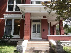 Building Photo - 517 St Catherine St