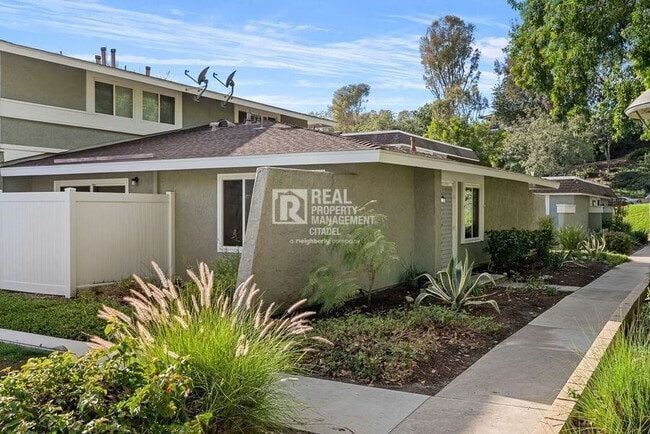 Foto del edificio - 23072 Via Pimiento-