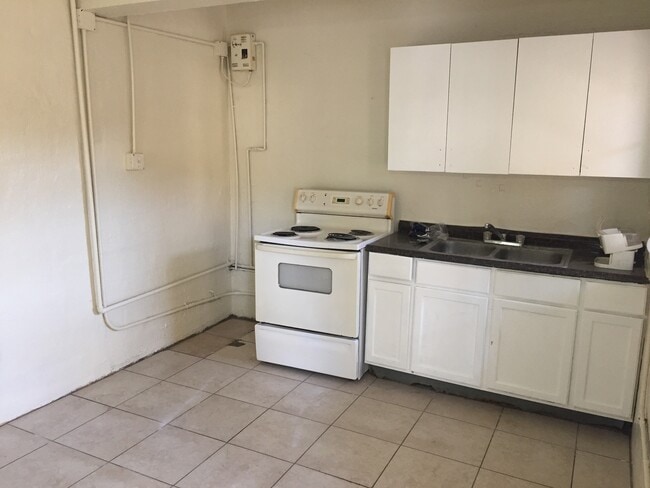 Building Photo - Nice one bedroom apartment
