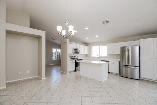 Foto del edificio - 2415 E Browning Pl