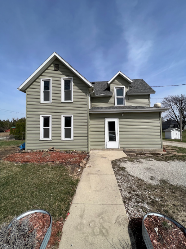 Primary Photo - 306 Charles St