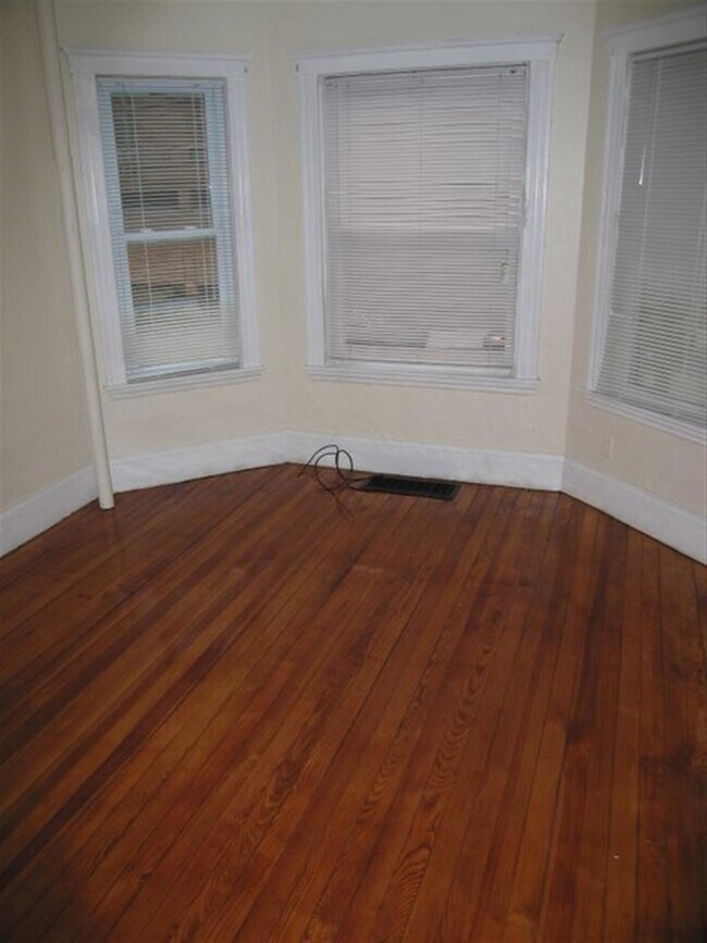 Foto del edificio - 37 Crocker St