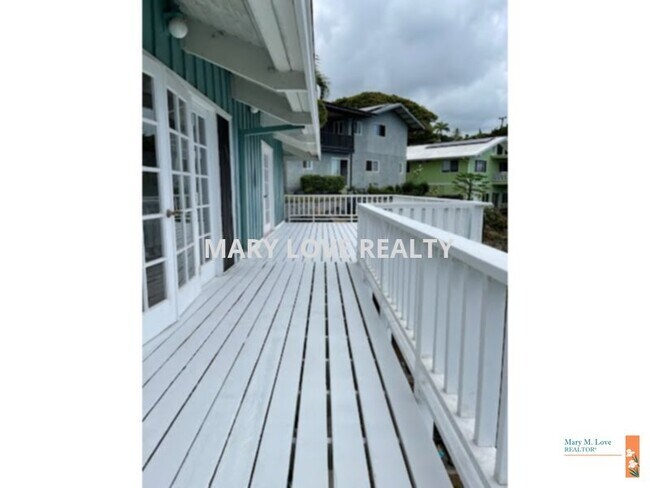 Building Photo - BEAUTIFUL OCEAN VIEWS FROM THIS 1 BED WITH...