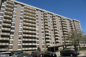 Building Photo - 1808 Old Meadow Rd