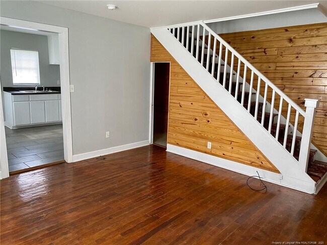 Foto del edificio - 1217 E 6th St