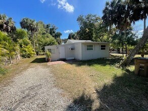 Building Photo - 215 Delray Ave