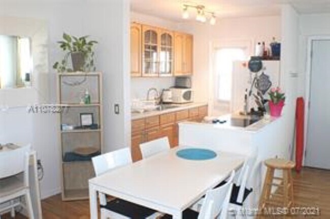 Foto del edificio - 301 Jefferson Ave