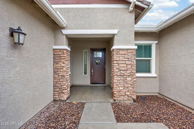 Building Photo - 203 E Birchwood Pl