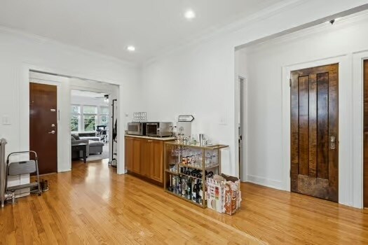 Foto del edificio - 1411 W Byron St