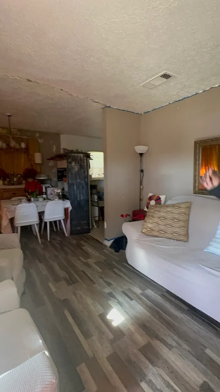 Building Photo - 1932 Overbrook Dr