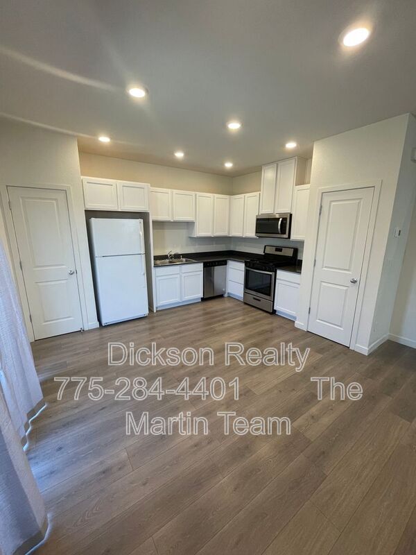 Foto del edificio - 8839 Wolf Moon Dr