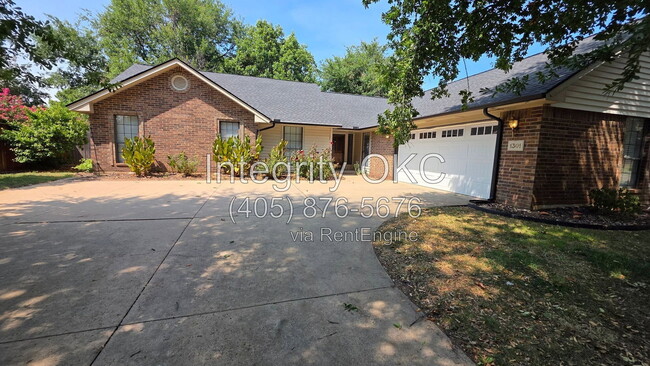 Building Photo - 1301 Newbury Dr