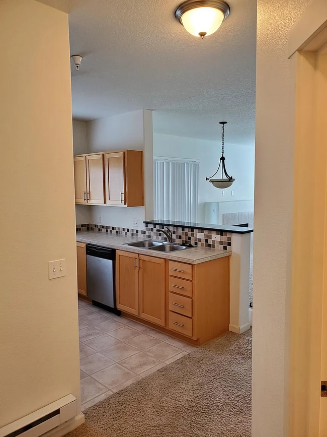 Building Photo - 11845 NW Stone Mountain Ln