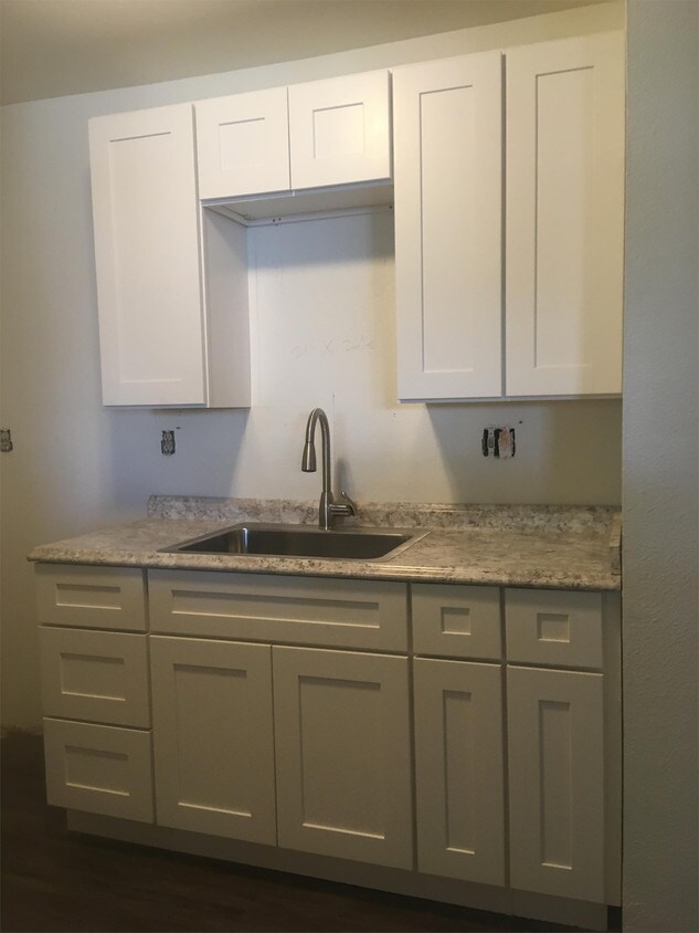 Foto principal - 862 Minor St