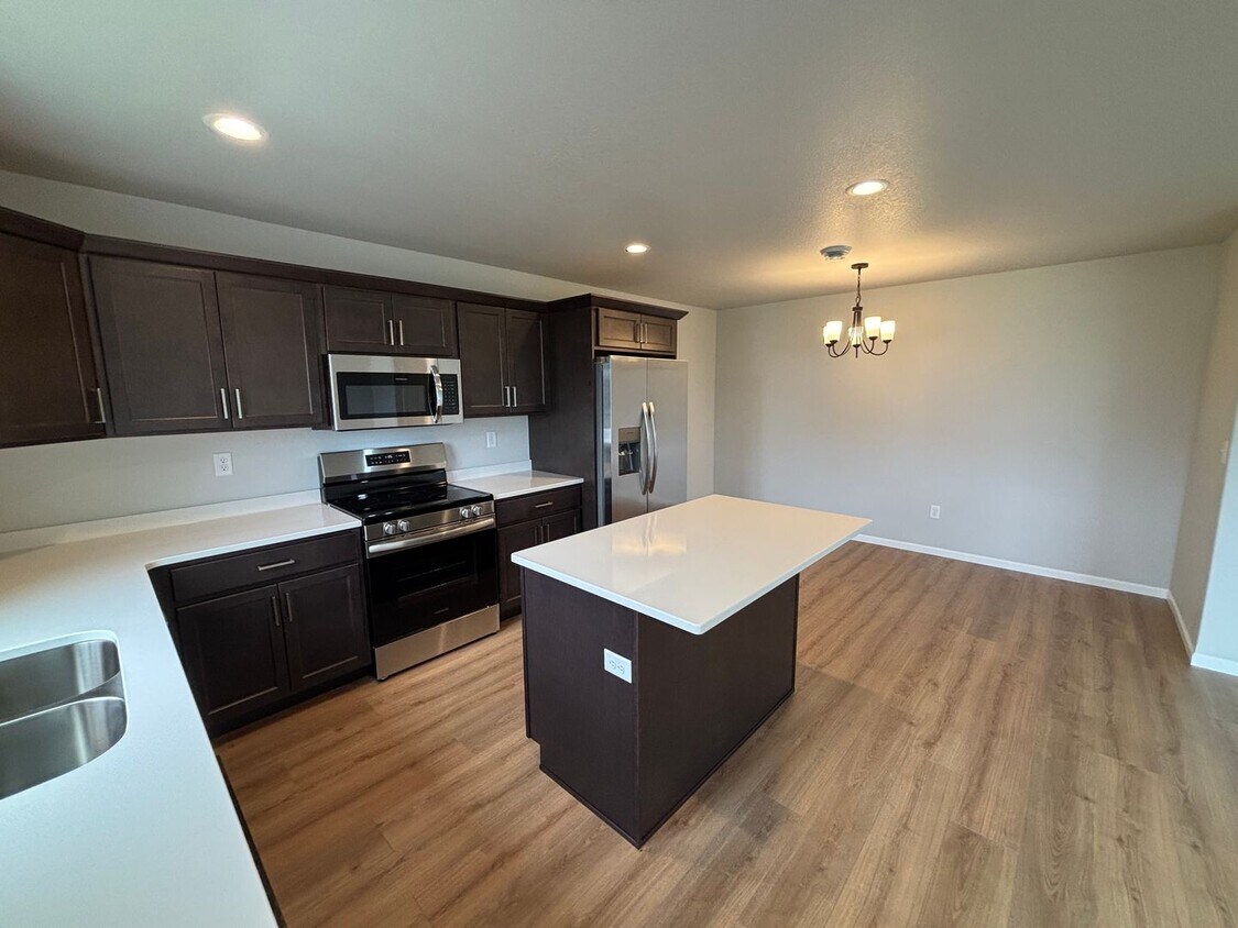 Primary Photo - Contemporary 3 Bed, 2.5 Bath Home | Functi...