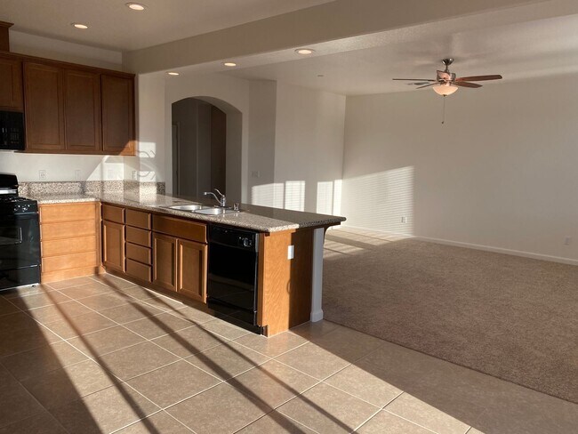 Building Photo - REDUCED!!!  3 Bedroom 2 Bath Home for Rent...