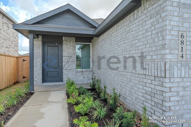 Foto del edificio - 6814 Flowering Ginger Ln