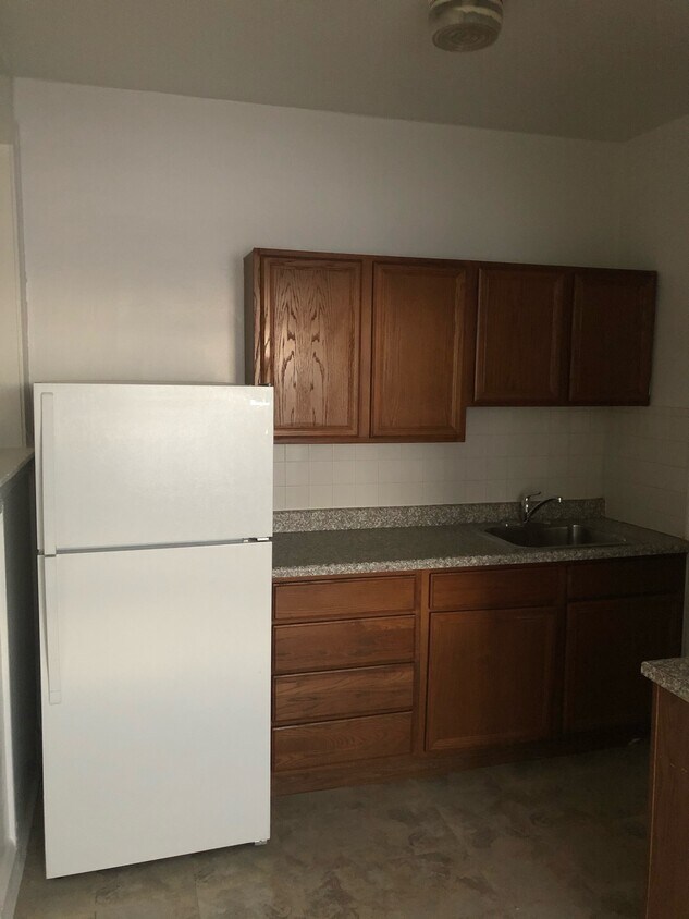 Primary Photo - 5047 W Fullerton Ave