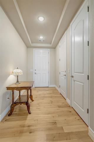 Building Photo - 9625 Heartwood Dr