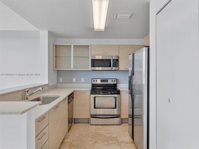 Foto del edificio - 350 NE 24th St