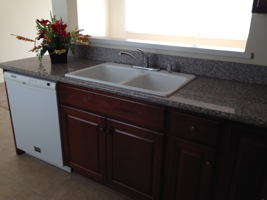 Foto principal - 317 Longfellow Ave