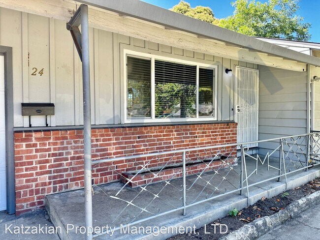 Building Photo - 3 br, 1 bath House - 24 W. Mayfair Avenue
