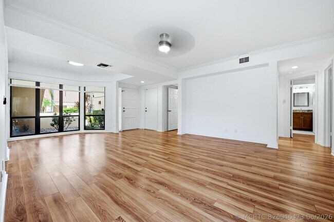 Foto del edificio - 101 Waterview Dr