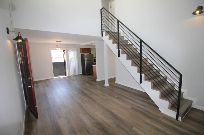 Building Photo - 3501 Jasmine Ave