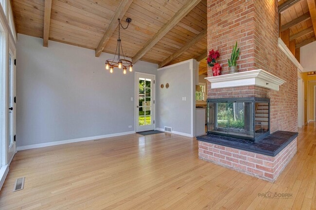 Building Photo - 1564 Bowling Green Dr