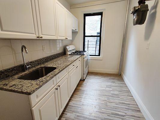 Foto principal - 2 bedroom in BRONX NY 10467