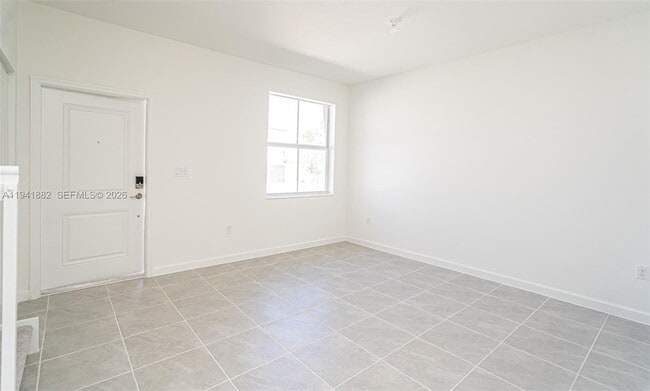 Foto del edificio - 2646 SE 27th Dr